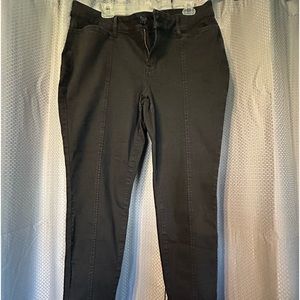 Maurice’s NWOT XL Short Skinny Black Jeans